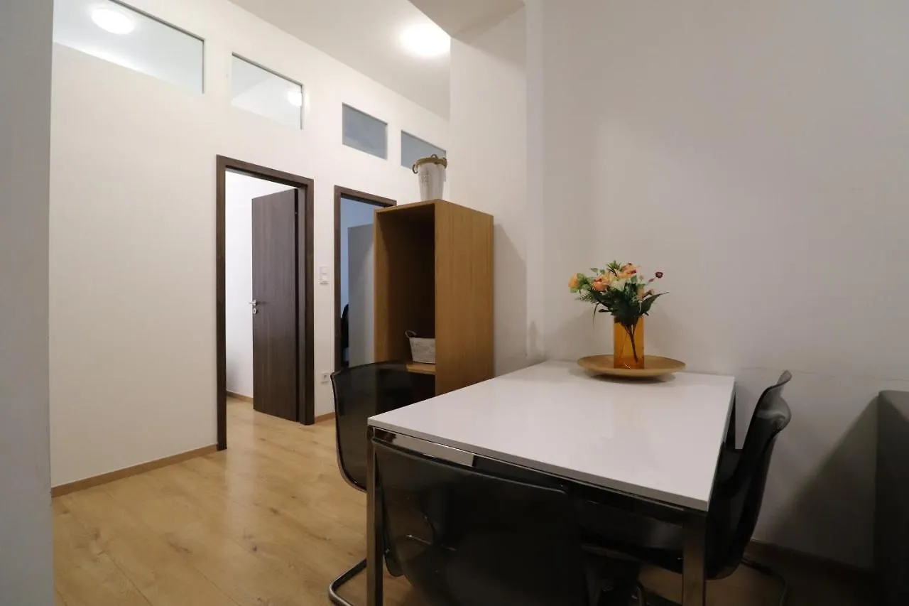 Apartment New Guest House B In Kiraly Street 106 Budapest